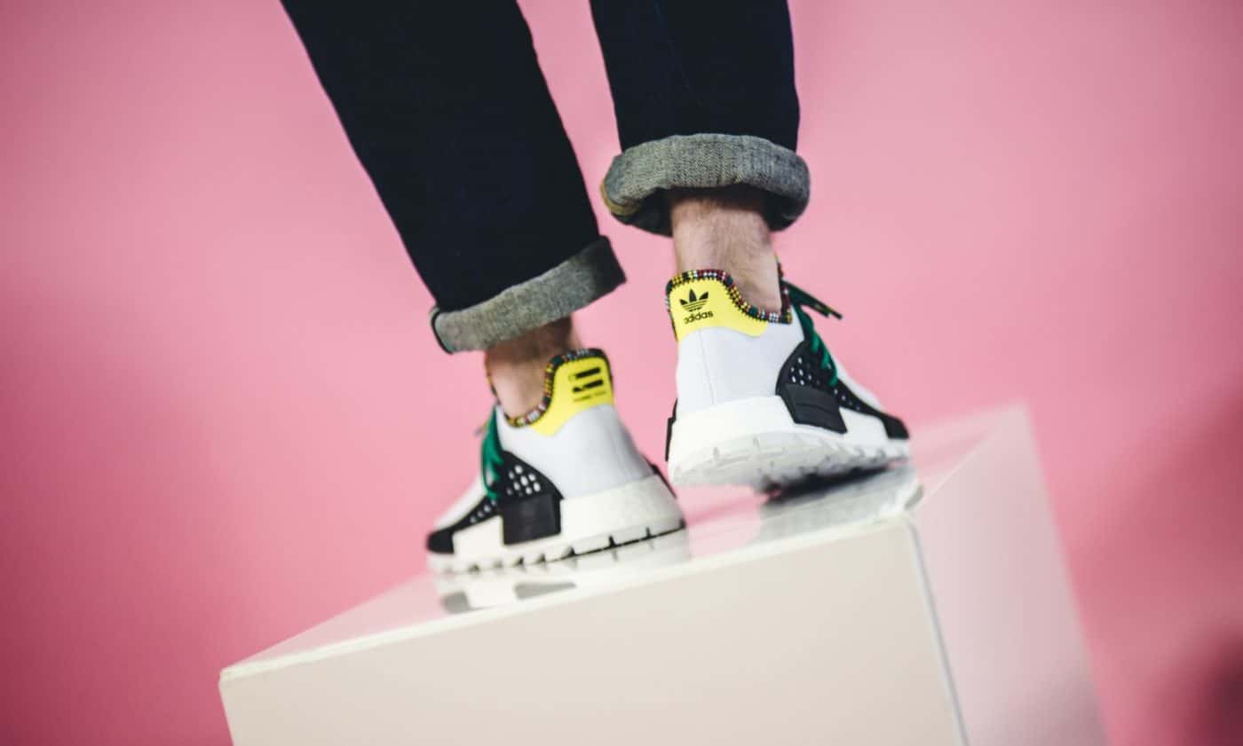 Human race inspiration cheap pack white on feet